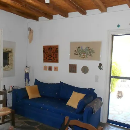 Nyaraló Traditional House With Sea View *